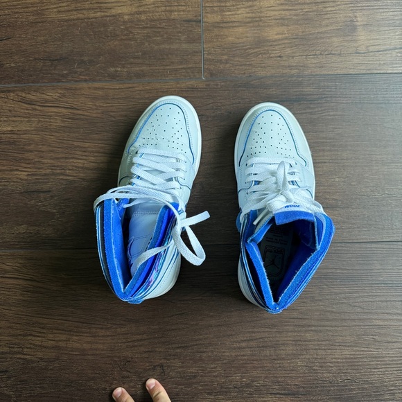 Women Jordan size 6.5 - Picture 5 of 7